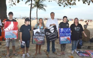ATO PELOS GOLFINHOS