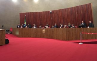 TSE confirma resultado do plebiscito e decreta o fim das charretes com tração animal